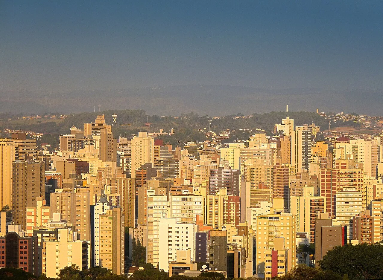Vista do skyline urbano de Campinas, São Paulo